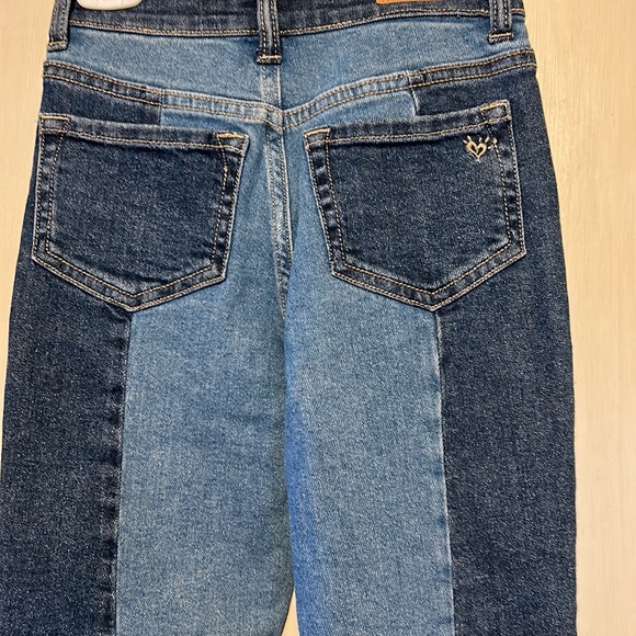 NWT Justice Denim Mini Mom Jeans. Medium Wash Soft, Stretchy and Comfy. Size 8 - Picture 6 of 9